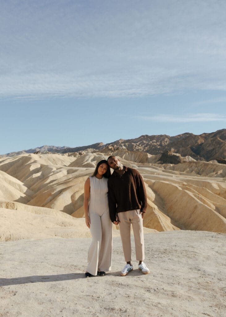 couple leaning on each other at death valley