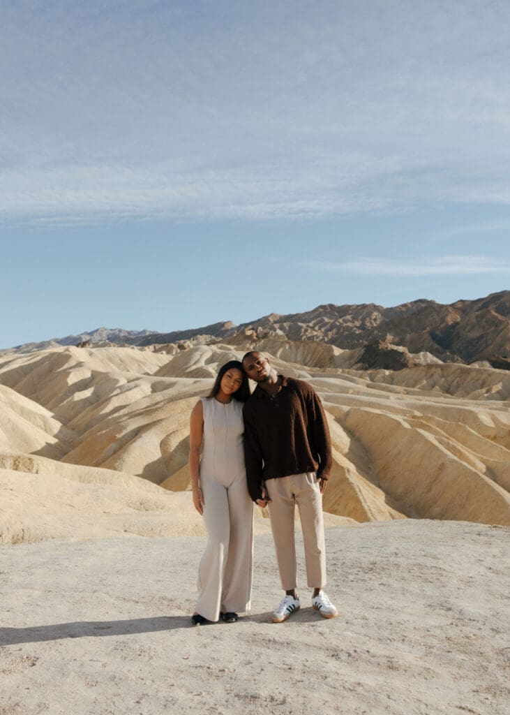 couple leaning on each other at death valley