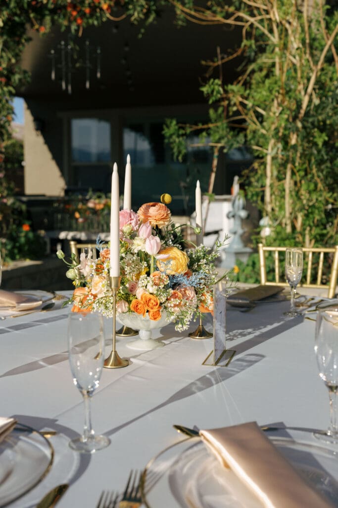 las vegas spring wedding table decor