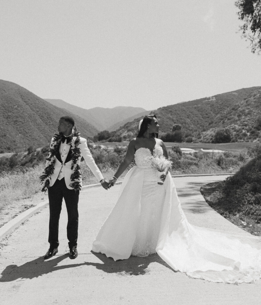 wedding portrait at eagle glen golf club with mountain views