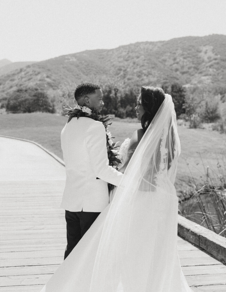 wedding portrait at eagle glen golf club